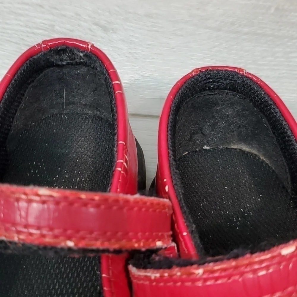 Dr.Martens Kids Girls Leather Red Tully Clogs shoes sz 9Toddler